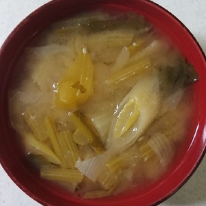 かぶの葉と長ねぎの味噌汁